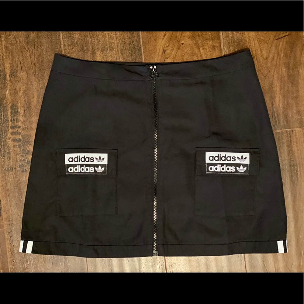 NWT Adidas Skirt Black & White Trefoil